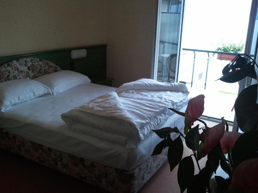 Hotel Caribe - Garda Lake Collection Brenzone sul Garda Room photo
