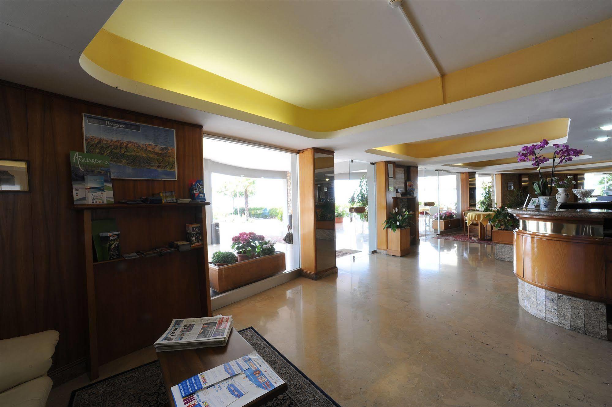 Hotel Caribe - Garda Lake Collection Brenzone sul Garda Exterior photo